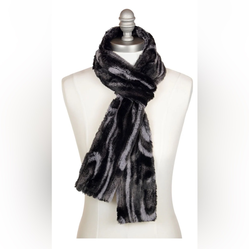 NWT Luxury Faux Fur Skinny Scarf